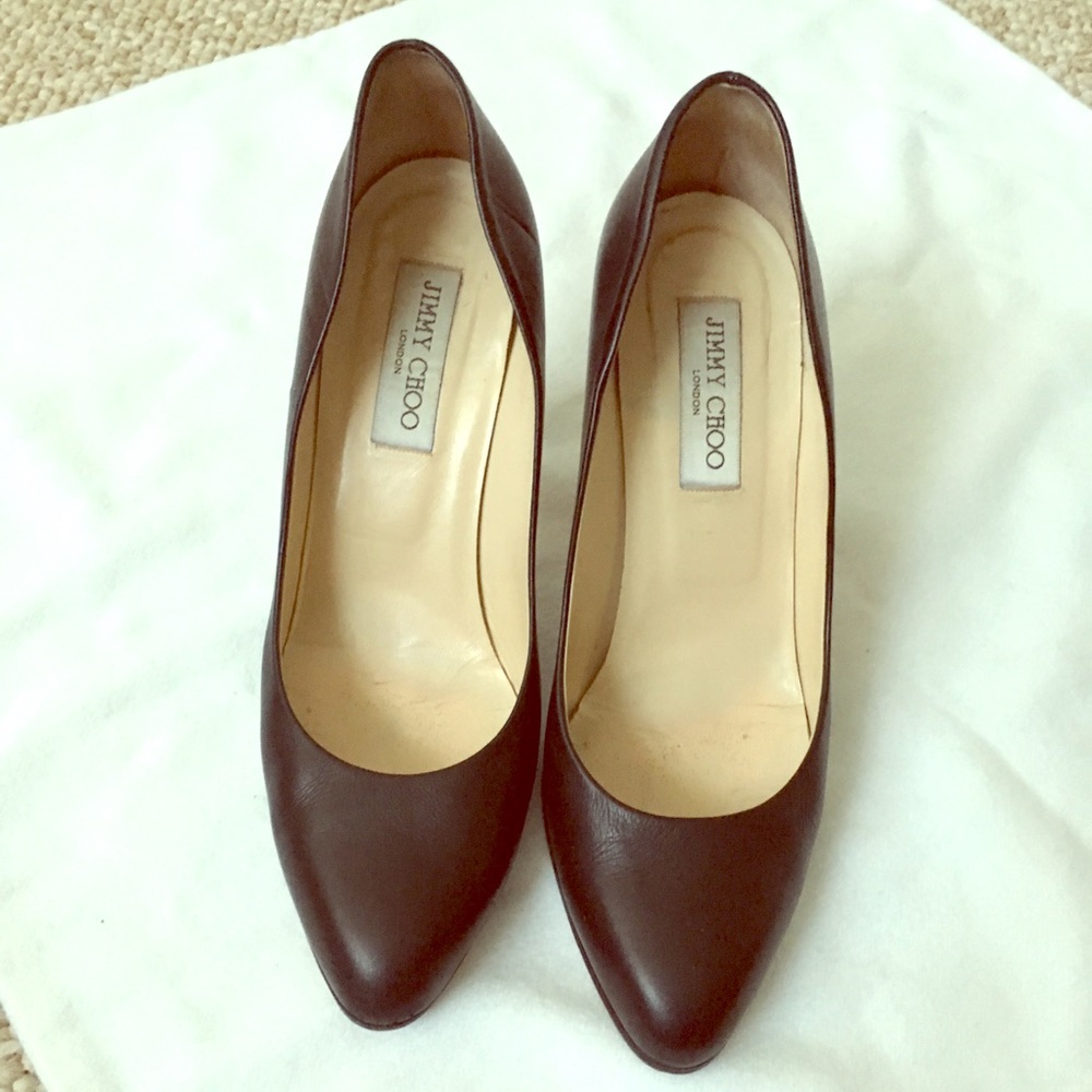 Jimmy Choo black classic leather pumps size 39 fits like US 8-8.5